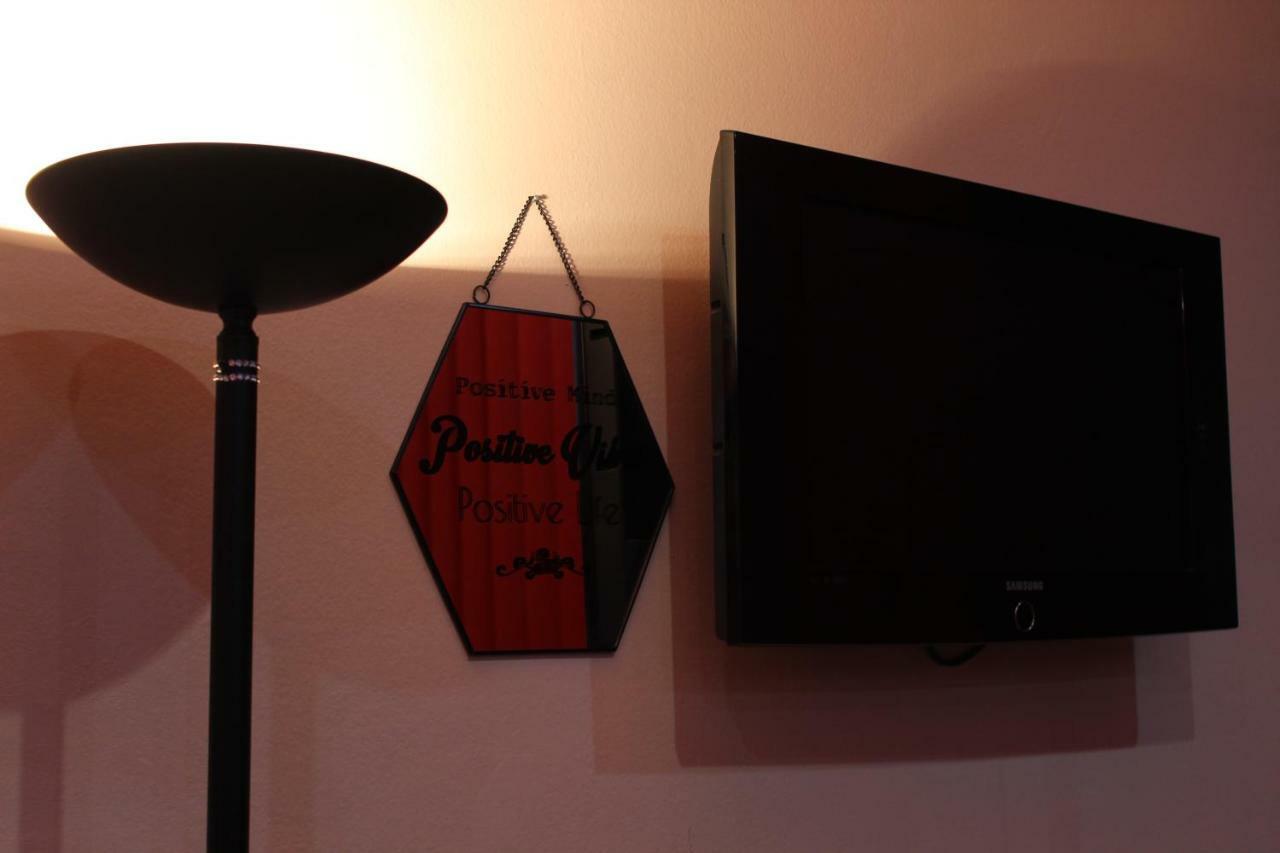 Flamingos Apartman & Fitness Centar Osijek - Blizina Bolnice Kbc โอซีเยก ภายนอก รูปภาพ